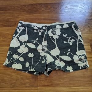 ✨ JCrew Floral Navy Shorts